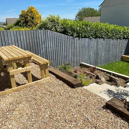 Stylish 3 Bed Home With Allocated Parking For 2 Liskeard Extérieur photo