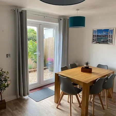 Stylish 3 Bed Home With Allocated Parking For 2 Liskeard Extérieur photo