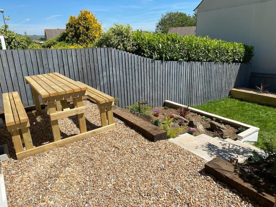 Stylish 3 Bed With Allocated Parking For 2 Holiday home Liskeard